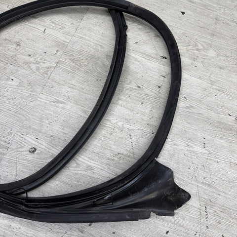 BMW E46 M3 01-06 Right Passenger Side Door Weather Strip Seal Black OEM *Rip*