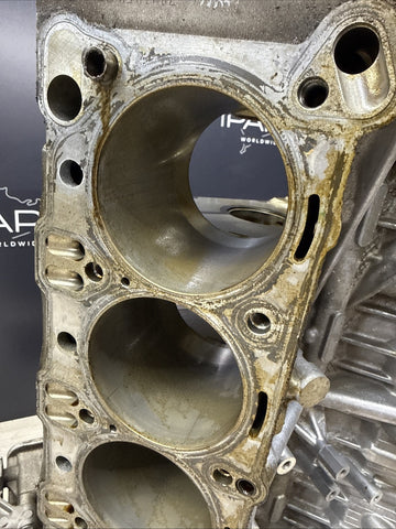 08-13 BMW E90 E92 E93 M3 S65 Engine Motor Bottom Bare Block *Scored Cylinder