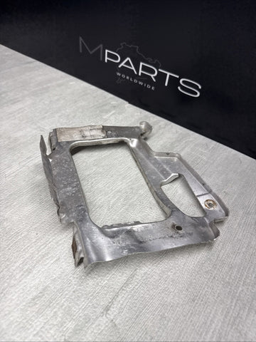 BMW 01-06 E46 M3 Right Passenger Air Brake Duct Bracket 51717892798