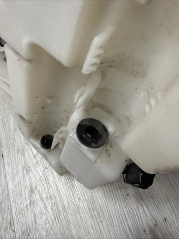 08-13 OEM BMW E90 E92 E93 M3 Windshield Washer Fluid Tank Reservoir