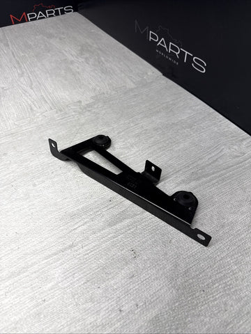 BMW 21-25 G80 G82 G83 M3 M4 FRONT RIGHT AUXILIARY RADIATOR SUPPORT MOUNT BRACKET