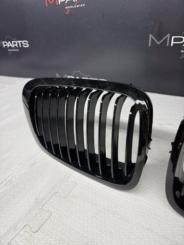 01-06 BMW E46 M3 Front Kidney Grilles Grills Gloss Black