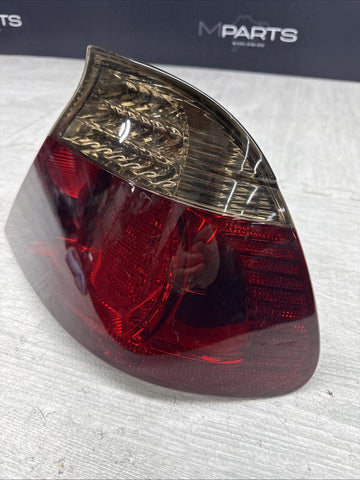 BMW E46 325 330 M3 CONVERTIBLE LED TAIL LIGHT RIGHT PASSENGER SMOKED LENS