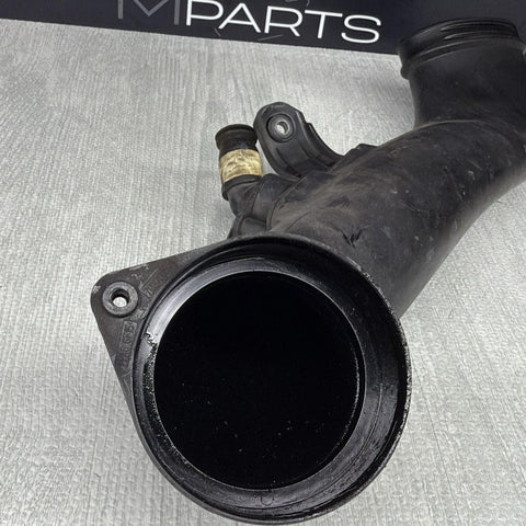 2008–2013 BMW E88 E90 E92 E93 135 335 Intake Duct Turbo Inlet Pipe OEM 7599286