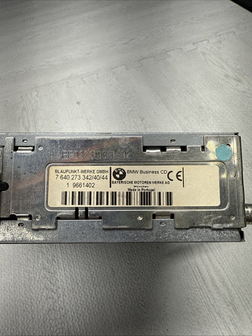 2001 BMW E46 330C M3 RADIO CAR STEREO CD PLAYER RECEIVER 6909882 OEM *Broken Tab
