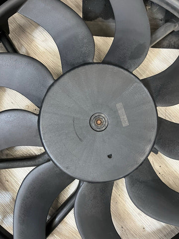 BMW 15-20 F80 F82 F83 M3 M4 Engine Cooling Fan Assembly OEM 2284887