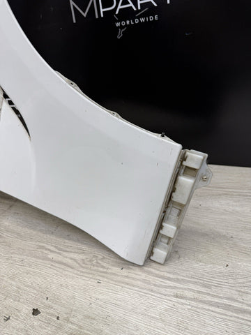 Front Right Passenger Fender Panel Alpine White 15-20 F82 F83 M4 41358066918