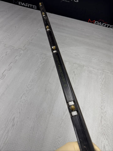 BMW 01-06 E46 M3 FRONT RIGHT DOOR TRIM MOLDING 8208670 CARBON BLACK