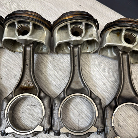 08-13 BMW E90 E92 E93 M3 V8 S65 Engine Pistons & Connecting Rods OEM Set