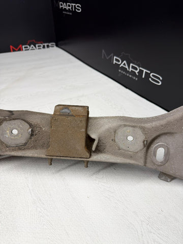 99-03 BMW E39 M5 Transmission Bracket OEM 1094722