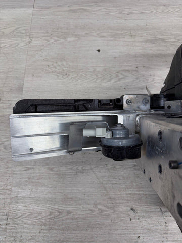 (PICKUP ONLY) BMW 19-23 330i G20 M340 Front Reinforcement Beam Bar *Damage