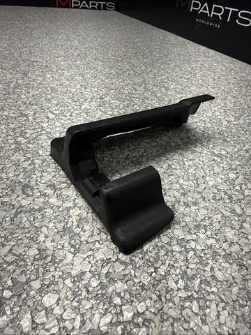 01-06  BMW E46 M3 SEAT BRACKET COVER DRIVER RIGHT 8265592 OEM