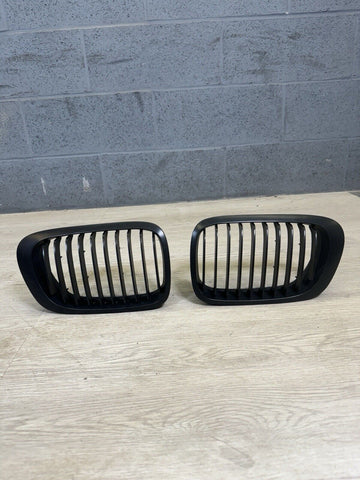 01-06 BMW E46 M3 Front Kidney Grilles Matte Black