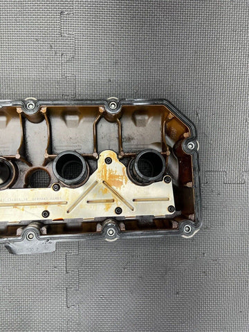 08-13 BMW E90 E92 E93 M3 S65 LEFT DRIVER SIDE ENGINE VALVE COVER