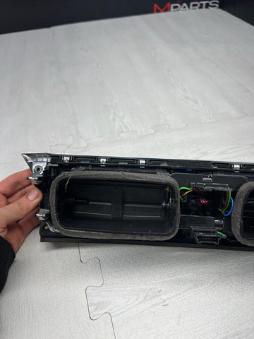 15-20 BMW F80 M3 F82 F83 M4 Carbon Fiber Interior Dash Vent Trim OEM *Broken