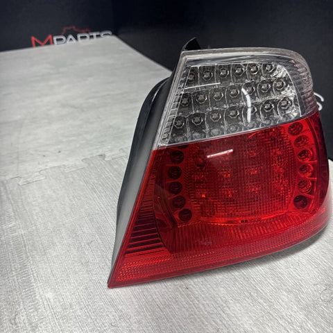 01-06 BMW E46 330 M3 CONVERTIBLE REAR LED TAIL LIGHT PASSENGER