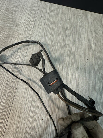 BMW 01-06 E46 M3 FRONT BUMPER FOG LIGHT WASHER PUMP TANK WIRES WIRING HARNESS