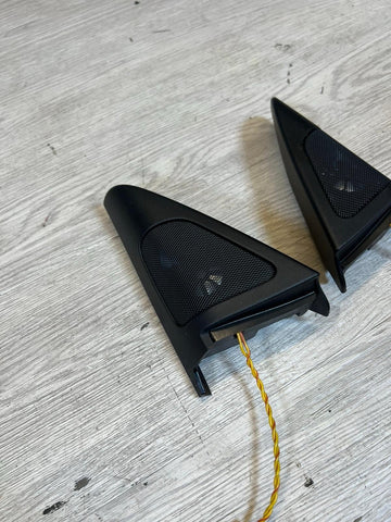 08-13 BMW E92 E93 FRONT DOOR PREMIUM SOUND SPEAKERS TWEETER COVER TWEETERS