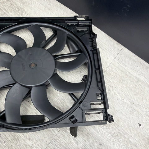 15-20 OEM BMW F80 F82 F83 M3 M4 Electric Radiator Cooling Fan w/Shroud *Notes*