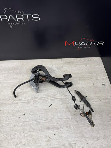 08-13 BMW E90 E92 E93 335 M3 Manual Transmission Brake Clutch Pedal Assembly OEM