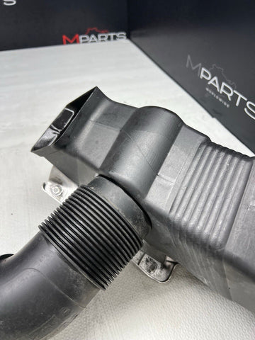 BMW E46 M3 01-06 FRONT LEFT BRAKE AIR DUCT 51712695701 2695701 OEM *1 BROKEN TAB