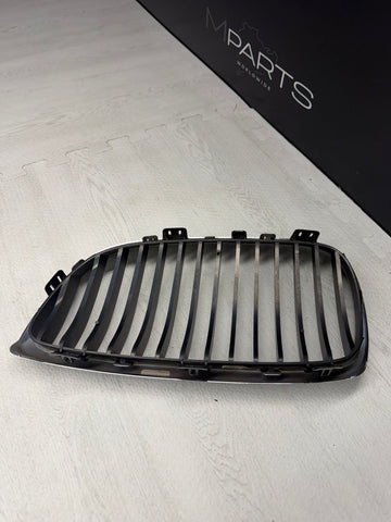 08-13 BMW E90 E92 E93 M3 Front Kidney Grille Right Chrome / Chrome Fins OEM