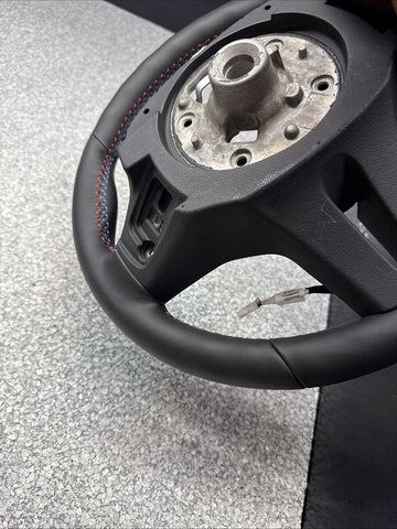600 MILES OEM STEERING WHEEL BMW F90 F91 F92 M5 M8 F95 F96 X5M X6M 8094391