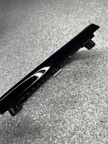 08-13 BMW E90 E92 E93 M3 Front Kidney Grille Right Passenger Black
