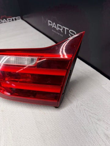 Passenger Right Tail Light Lid Mounted 15-17 BMW F83 M4 Convertible 9442256