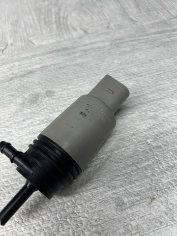 2006-2012 BMW 328 330 M3 Windshield Washer Pump 6934159 Used OEM