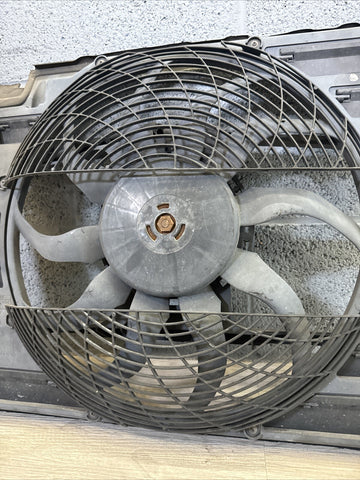 2000-2003 BMW E39 M5 Radiator Fan Motor Fan Assembly 6921324