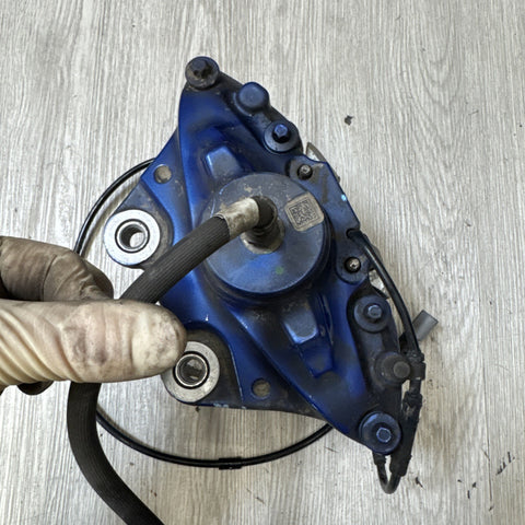 BMW F80 F82 F83 M3 M4 15-20 REAR RIGHT PASSENGER SIDE BREMBO BRAKE CALIPER OEM