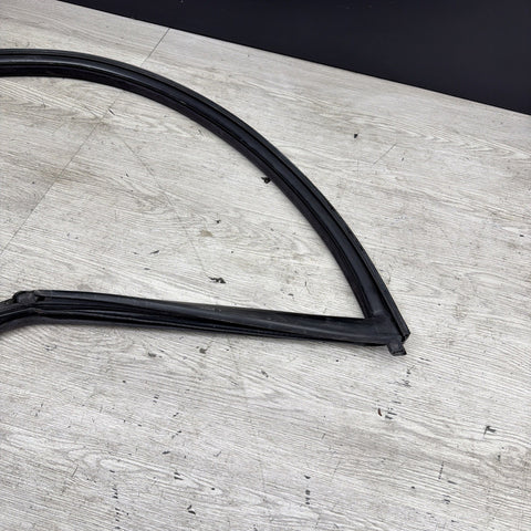BMW E46 M3 01-06 Left Driver Side Door Weather Strip Seal Black OEM*Rip