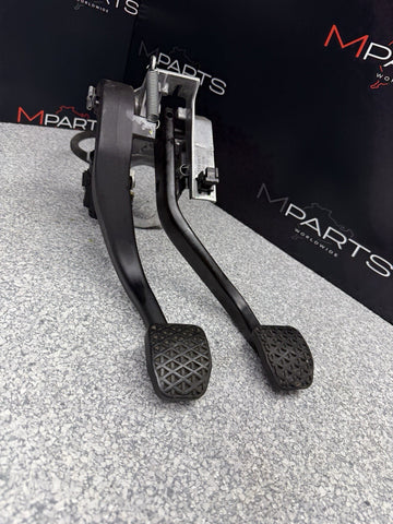 08-13 BMW E90 E92 E93 M3 Manual Transmission Brake Clutch Pedal Assembly