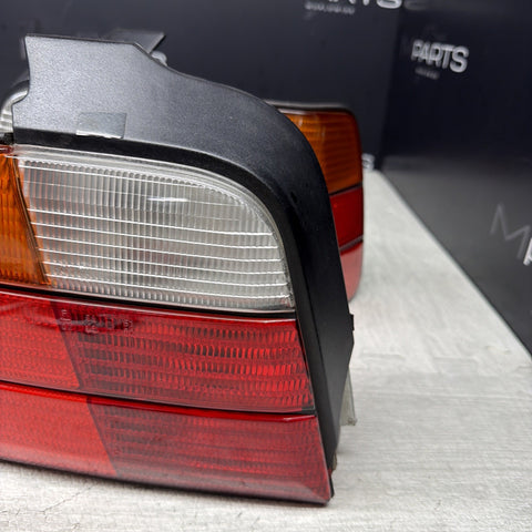 BMW 3 Series E36 M3 94-99 4dr Sedan Rear Amber Tail Lights Lamps Set OEM *Notes*