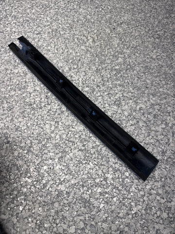 07-13 OEM BMW E93 328 335 M3 Convertible Roof Hinge Cover Right 7128744 7128746