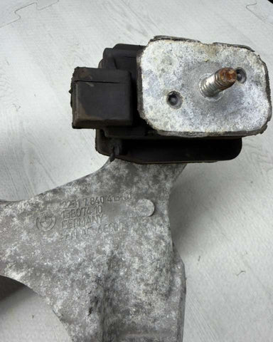 08–13 BMW E90 E92 E93 M3 DCT Supporting Bracket Gearbox Mount Holder OEM 7840415
