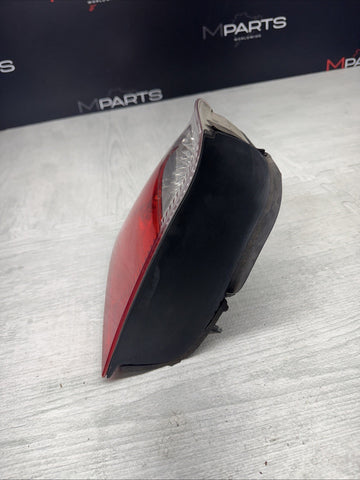 01-06 E46 BMW 330 M3 CONVERTIBLE REAR LED TAIL LIGHT DRIVER 6937453 *PIXELS*