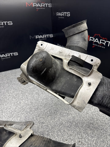 BMW E46 M3 OEM (2001-2006) BRAKE AIR INLET DUCTS + BRACKETS PAIR *1 BROKEN TAB