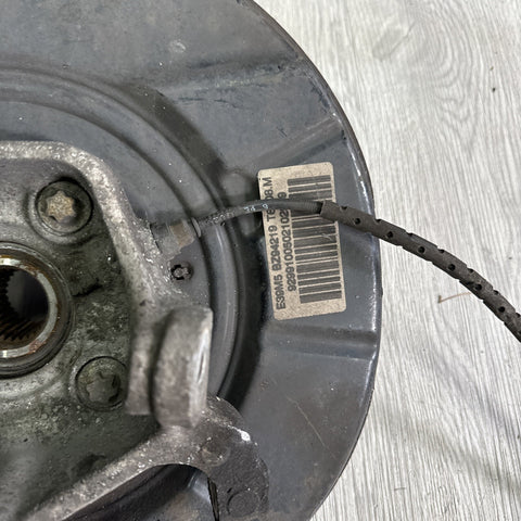 00-03 BMW E39 M5 RIGHT PASSENGER REAR SPINDLE KNUCKLE HUB