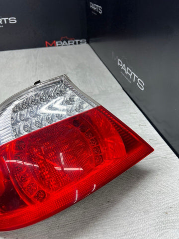 01-06 E46 BMW 330 M3 CONVERTIBLE REAR LED TAIL LIGHT LEFT 6937453