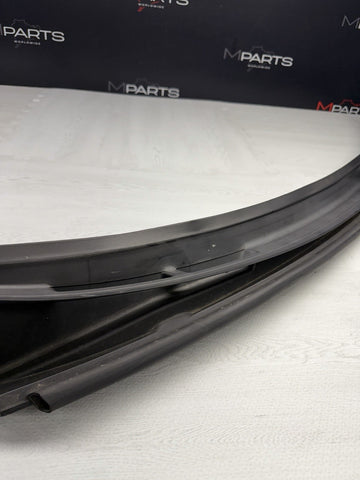 99-06 BMW E46 3 Series M3 Front Windshield Wiper Trim Molding Cowl Cover *Tab*
