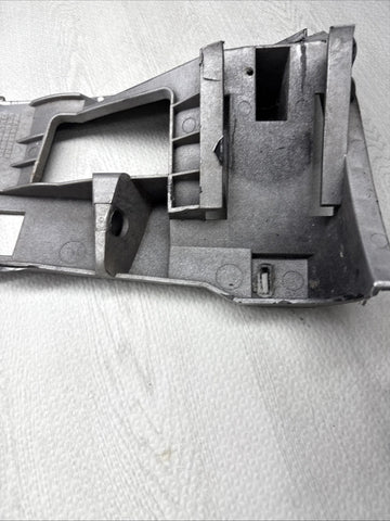 01-06 BMW E46 M3 LEFT DRIVER FRONT BUMPER COVER GUARD BRACKET 2695247