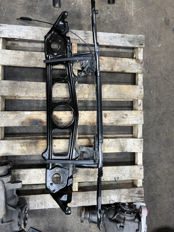 (PICKUP ONLY) GENUINE OEM Front Radiator Support BMW 5 Series M5 E39 97-03