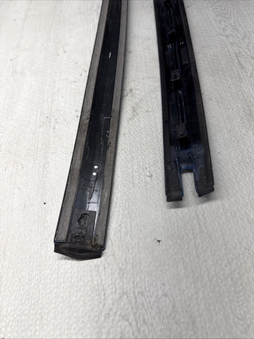 OEM BMW E93 M3 F33 F83 M4 Convertible Roof Top Covers Trims Yas Marina Right