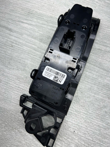 18-24 BMW G01 X3 F97 X3M FRONT LEFT SIDE DOOR WINDOW CONTROL SWITCH OEM 6832729