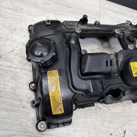 15-21 BMW F80 F82 F83 F87 M2 M3 M4 S55 ENGINE CYLINDER HEAD VALVE COVER *Hole*