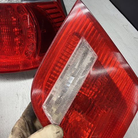01-06 E46 BMW 330 M3 CONVERTIBLE REAR LED TAIL LIGHTS 6937454 SET *Notes*