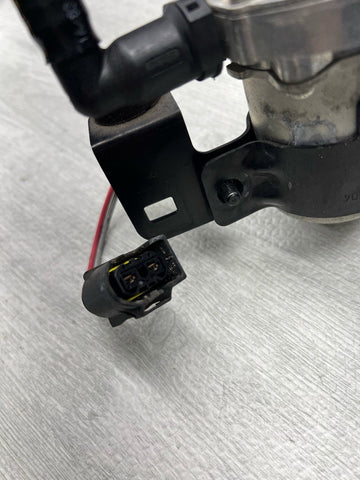 08-13 BMW E90 E92 E93 M3 S65 FRONT EVAP VACUUM AIR PUMP 2283333