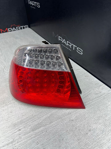 01-06 E46 BMW 330 M3 CONVERTIBLE REAR LED TAIL LIGHT LEFT 6937453